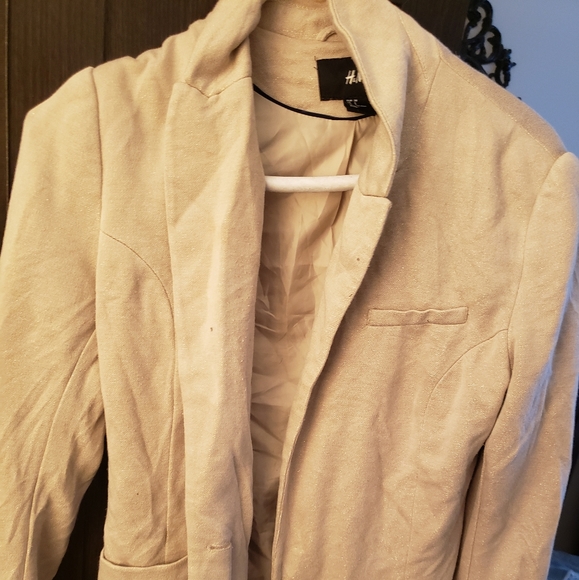 Blazer - Picture 2 of 2